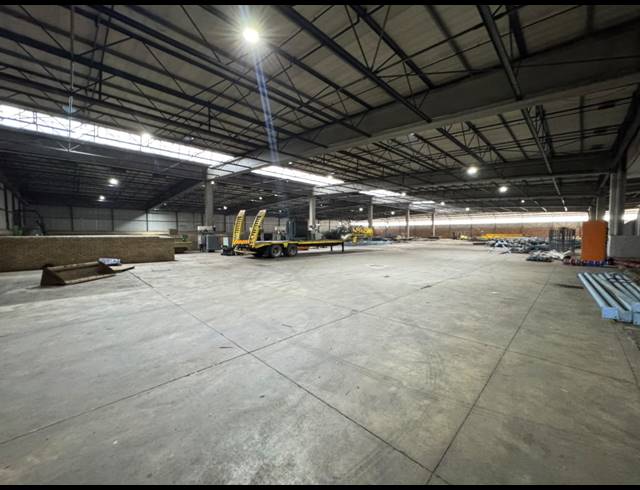 6,500M² WAREHOUSE FOR SALE IN MOBENI